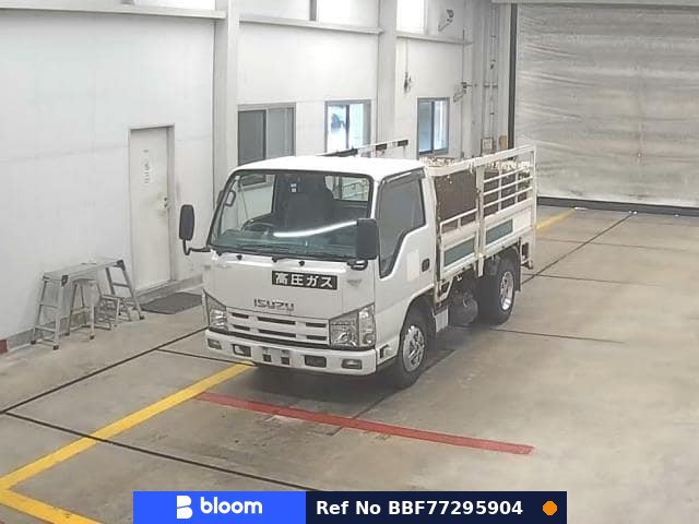 2014 Isuzu ELF Truck