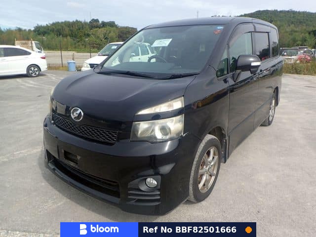 2013 Toyota Voxy