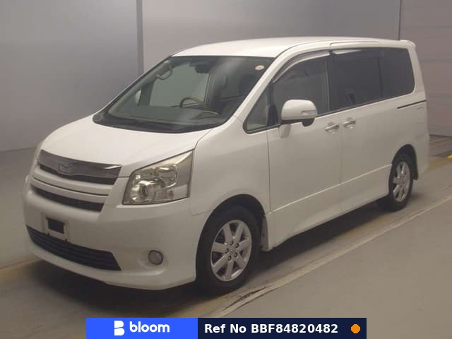 2010 Toyota Noah