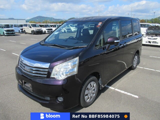 2013 Toyota Noah