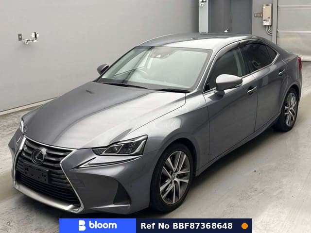 Lexus IS