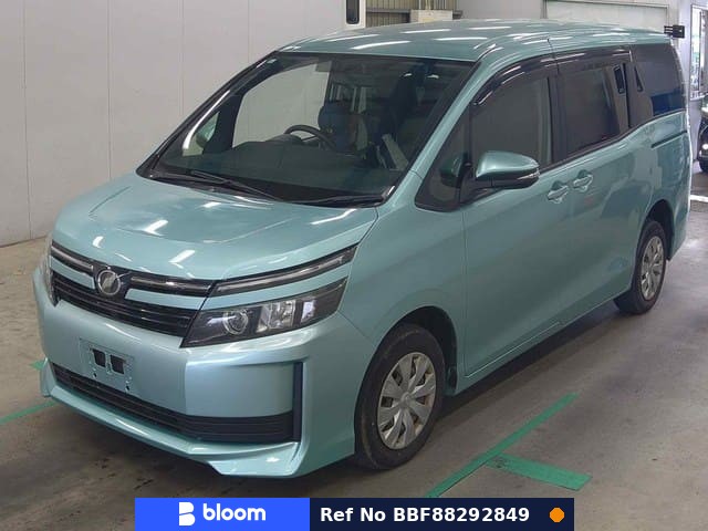 2017 Toyota Voxy