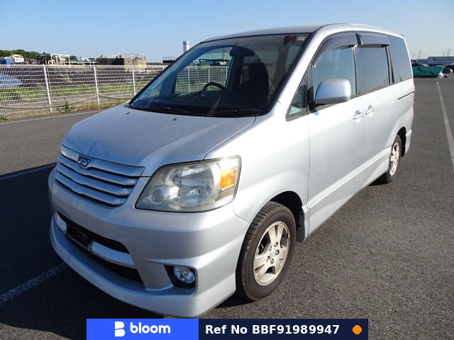 2002 Toyota Noah