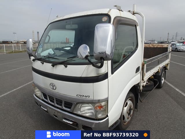 2004 Toyota Dyna Truck