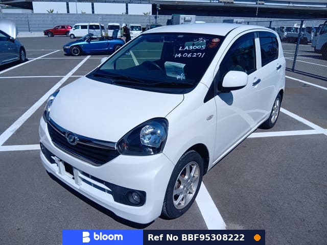 2017 Daihatsu Mira ES