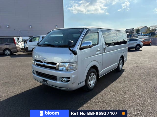 2004 Toyota Regiusace VAN