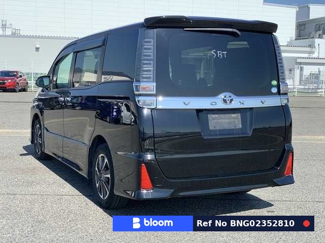 2018 Toyota Voxy