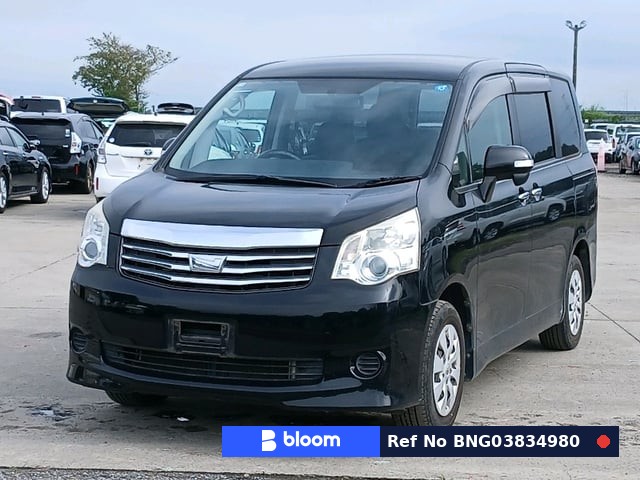2013 Toyota Noah