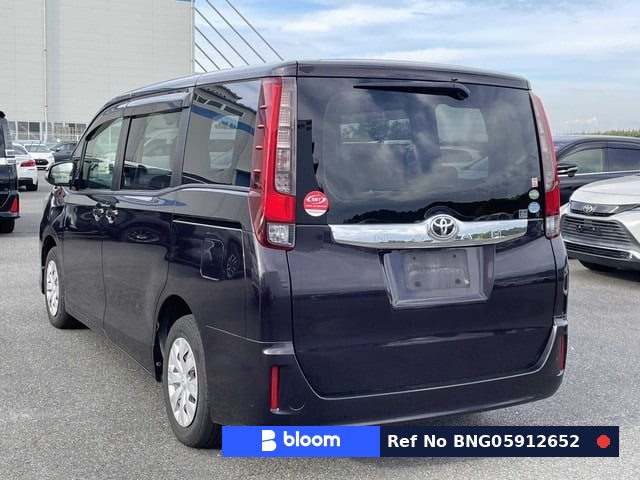 2016 Toyota Noah
