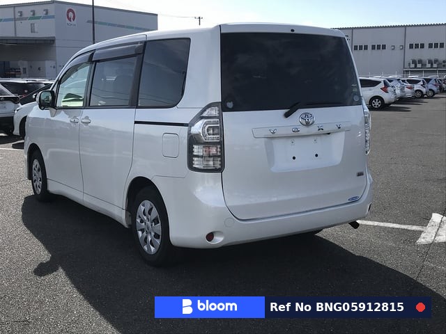 2013 Toyota Voxy