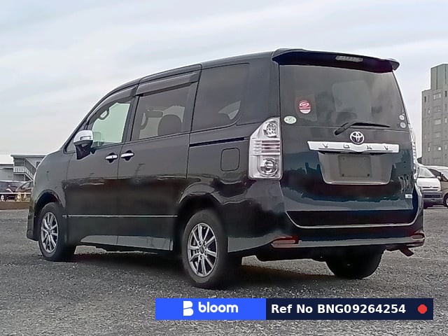2009 Toyota Voxy