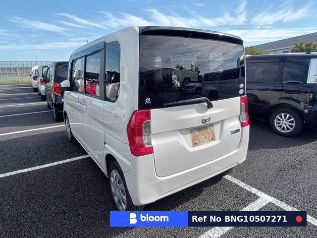 2017 Daihatsu Tanto
