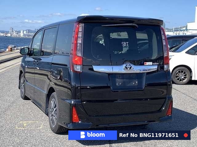 2016 Toyota Noah
