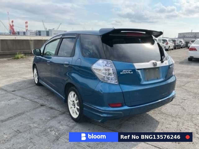 2012 Honda FIT Shuttle Hybrid