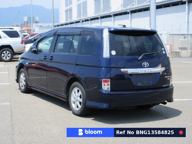 2015 Toyota Isis