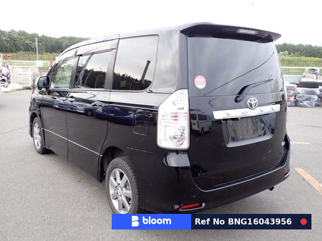 2008 Toyota Voxy