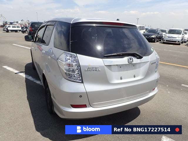 2013 Honda FIT Shuttle Hybrid