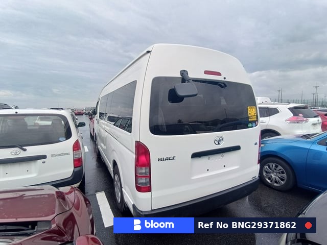 2016 Toyota Hiace Commuter