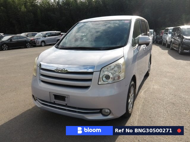 2010 Toyota Noah