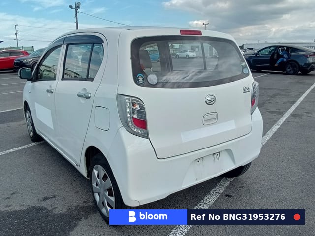 2016 Daihatsu Mira ES