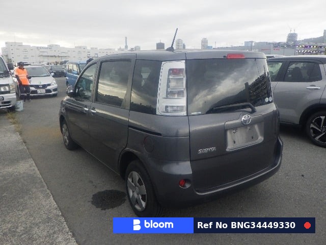 2011 Toyota Sienta