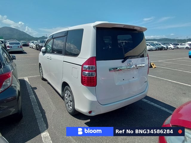 2013 Toyota Noah