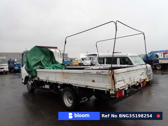 2020 Isuzu ELF Truck