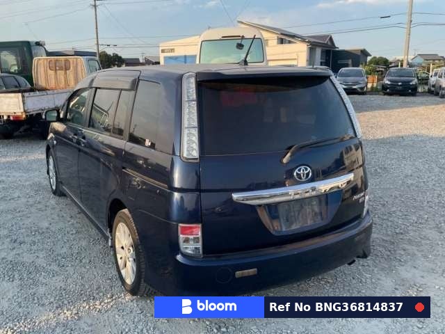 2012 Toyota Isis