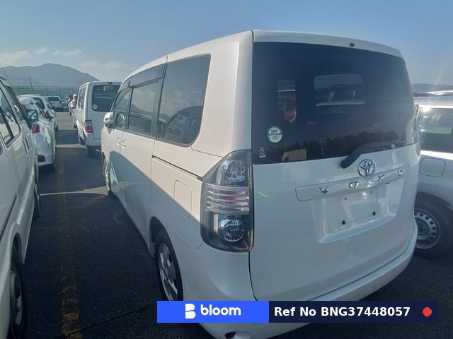 2009 Toyota Voxy