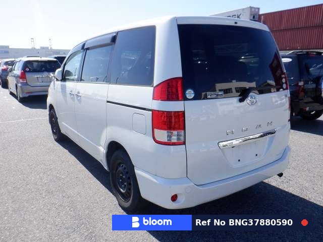 2007 Toyota Noah