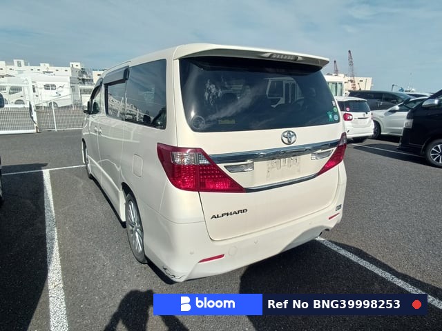 2012 Toyota Alphard