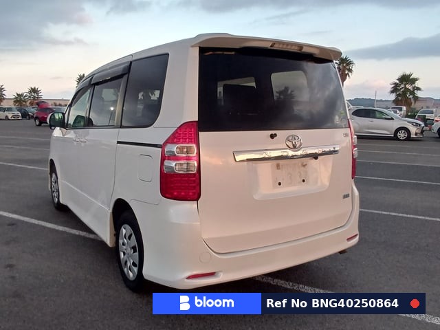 2013 Toyota Noah