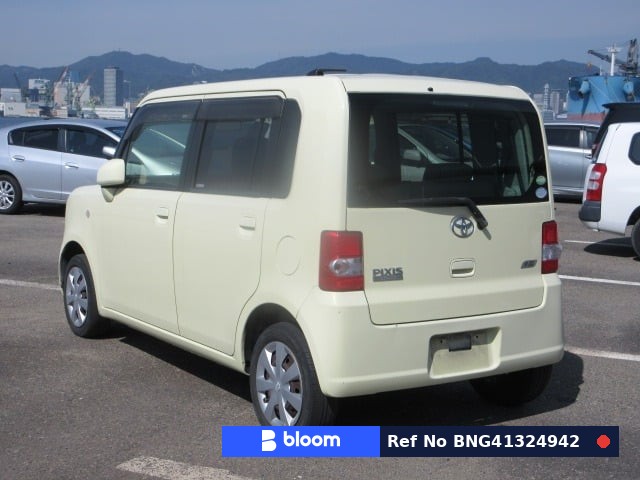 2012 Toyota Pixis Space