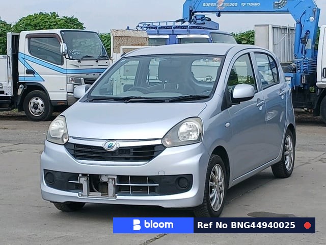 2013 Daihatsu Mira ES