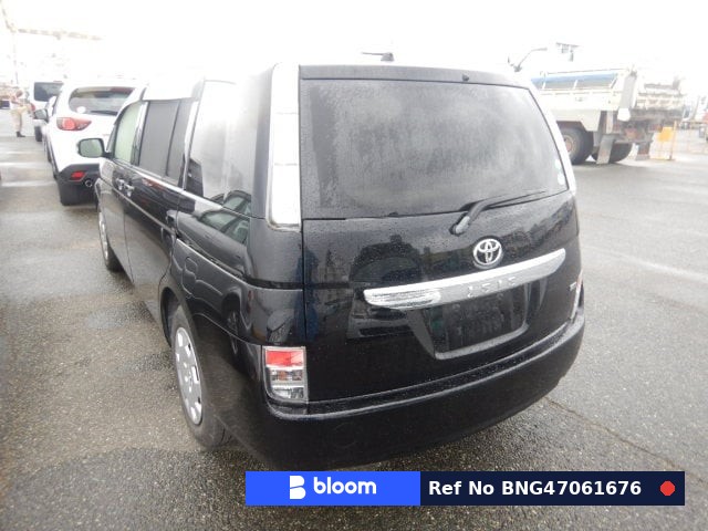 2013 Toyota Isis