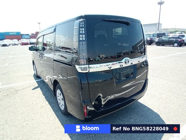 2017 Toyota Voxy