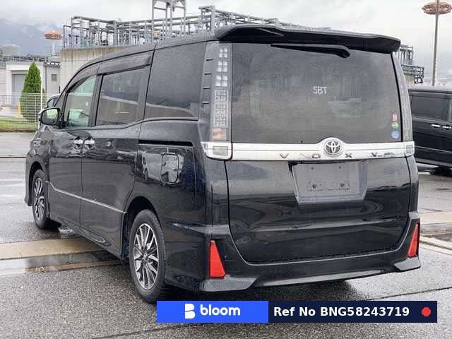 2016 Toyota Voxy