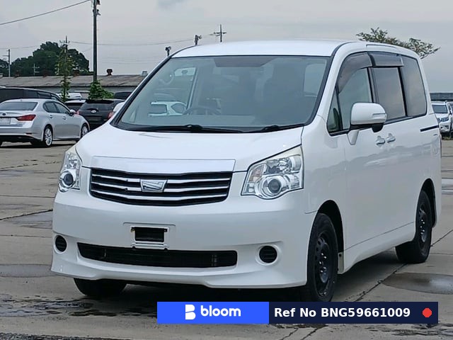 2013 Toyota Noah