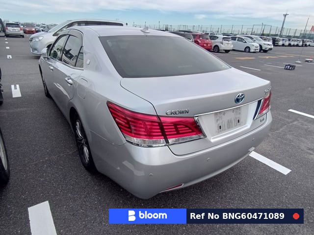 2013 Toyota Crown Hybrid
