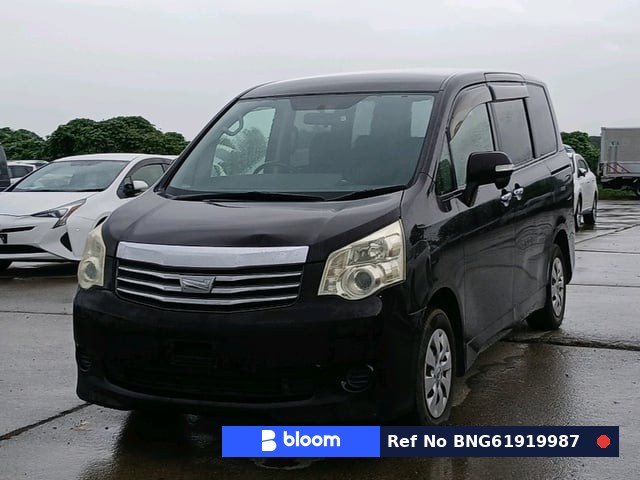2013 Toyota Noah