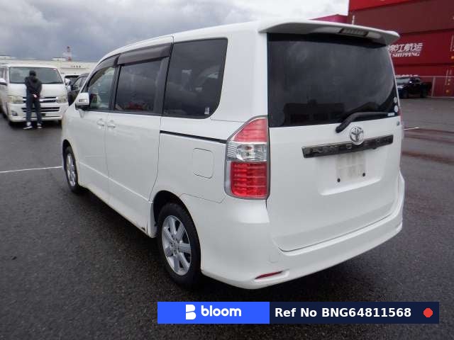 2007 Toyota Noah