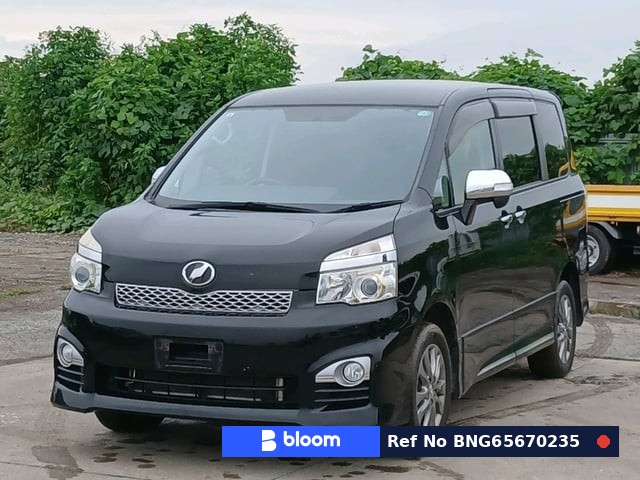 2013 Toyota Voxy