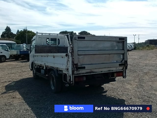 2004 Hino Dutro