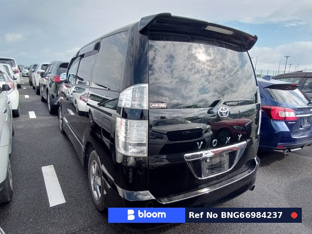 2007 Toyota Voxy