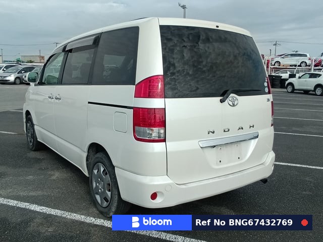 2006 Toyota Noah