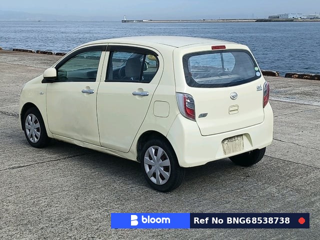 2013 Daihatsu Mira ES