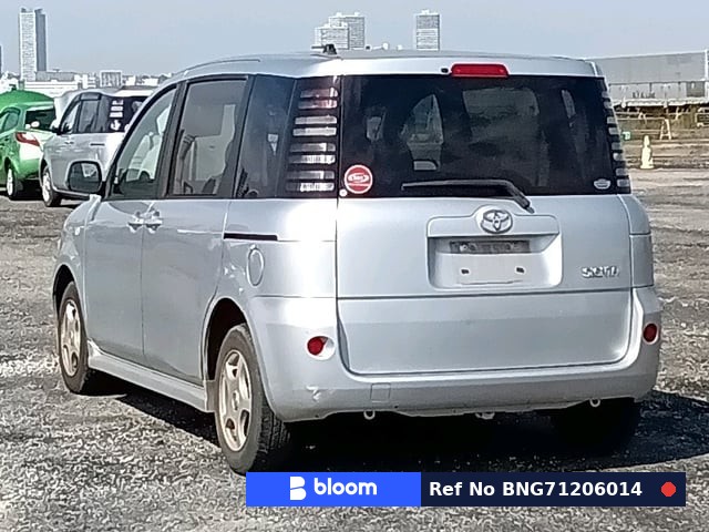 2003 Toyota Sienta