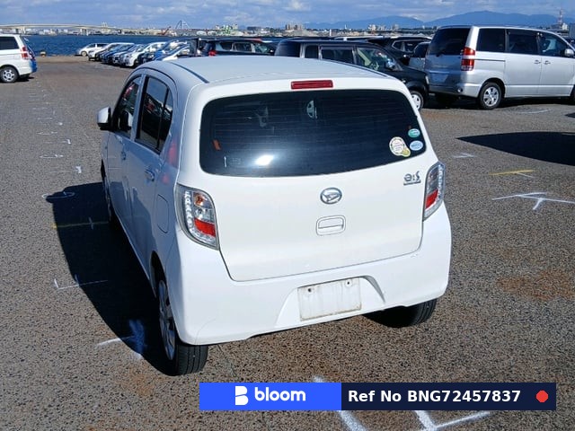 2015 Daihatsu Mira ES