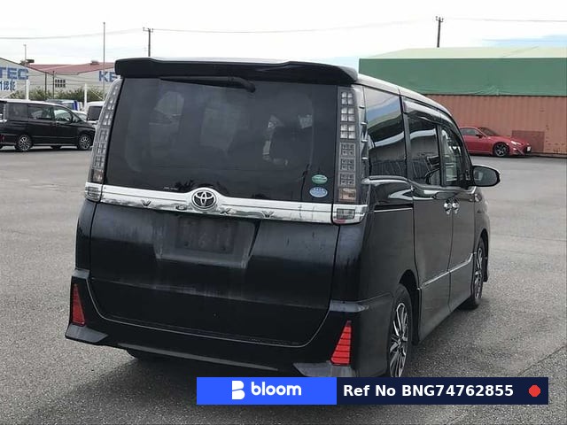 2015 Toyota Voxy