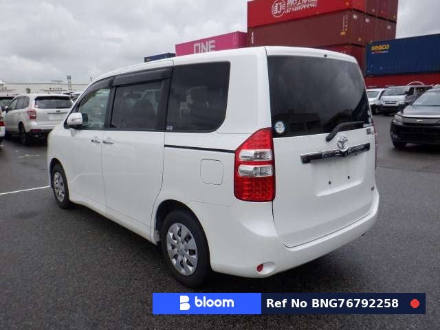 2012 Toyota Noah
